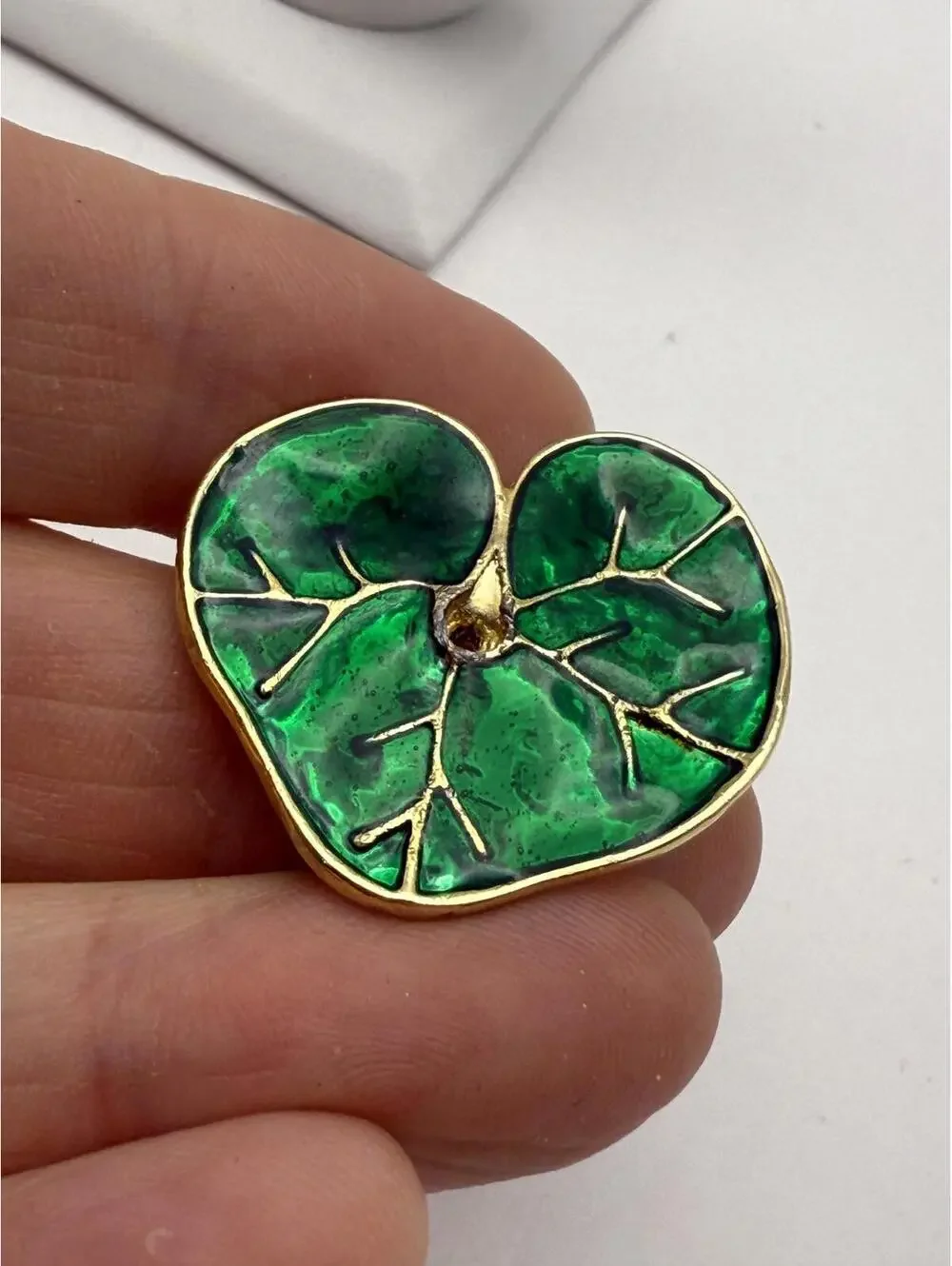 Green Leaf Heart-Shaped Enamel Brooch Pin